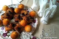 Decorar la mesa con servilletas en forma de conejito de Pascua 