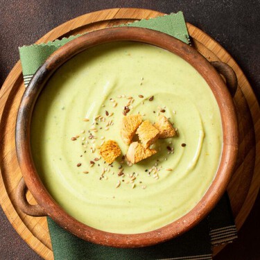 Cómo hacer crema de apio sin lácteos, una receta deliciosa y ligera, ideal para comer saludable y sin complicaciones