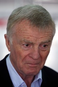 Max Mosley "sugiere" su destitución en una carta a la FIA