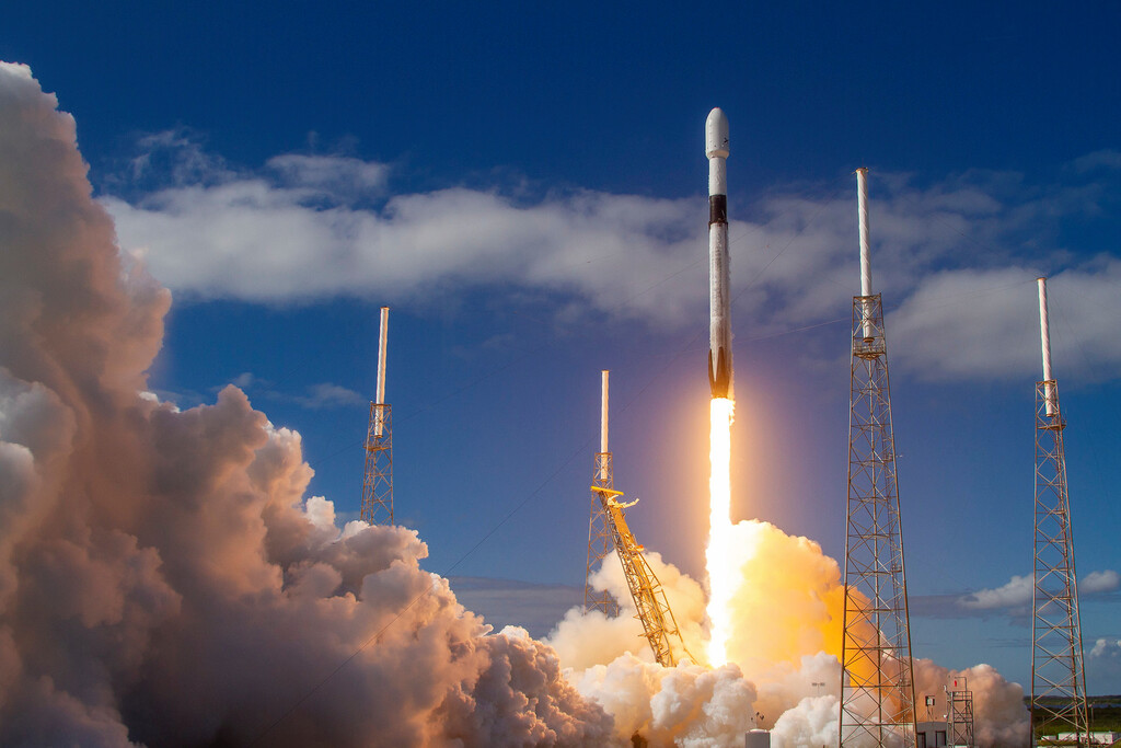 China acaba de poner en órbita los primeros 18 satélites  de su propia constelación Starlink. Lanzará miles más antes de 2030 