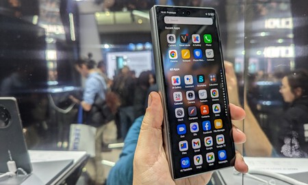 Tecno Phantom V Fold