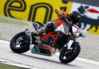 KTM European Junior Cup frente a Superstock 600: estos críos van como demonios 