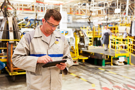 De los R8 comunistas al triunfo de los coches low cost. 50 años de Dacia y su modernización