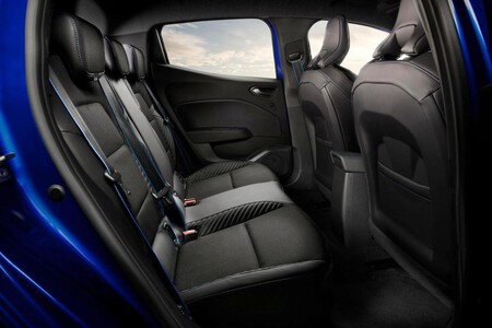 Renault Clio 2023 asientos traseros