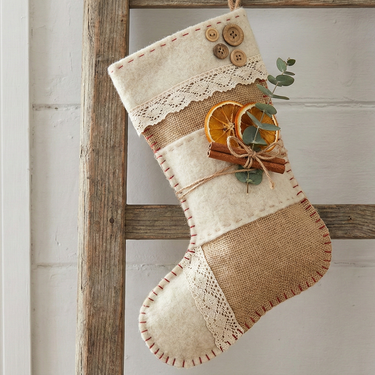 Cómo hacer tu bota navideña con materiales reciclados: una manualidad fácil y económica