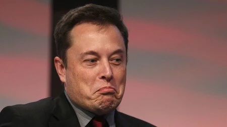Elon Musk se carga el teletrabajo en Tesla porque cree que es de vagos e impone más de 40 horas de semana laboral
