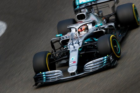 Mercedes arrasa en la carrera 1.000 de Fórmula 1 y Lewis Hamilton recupera el liderato del mundial