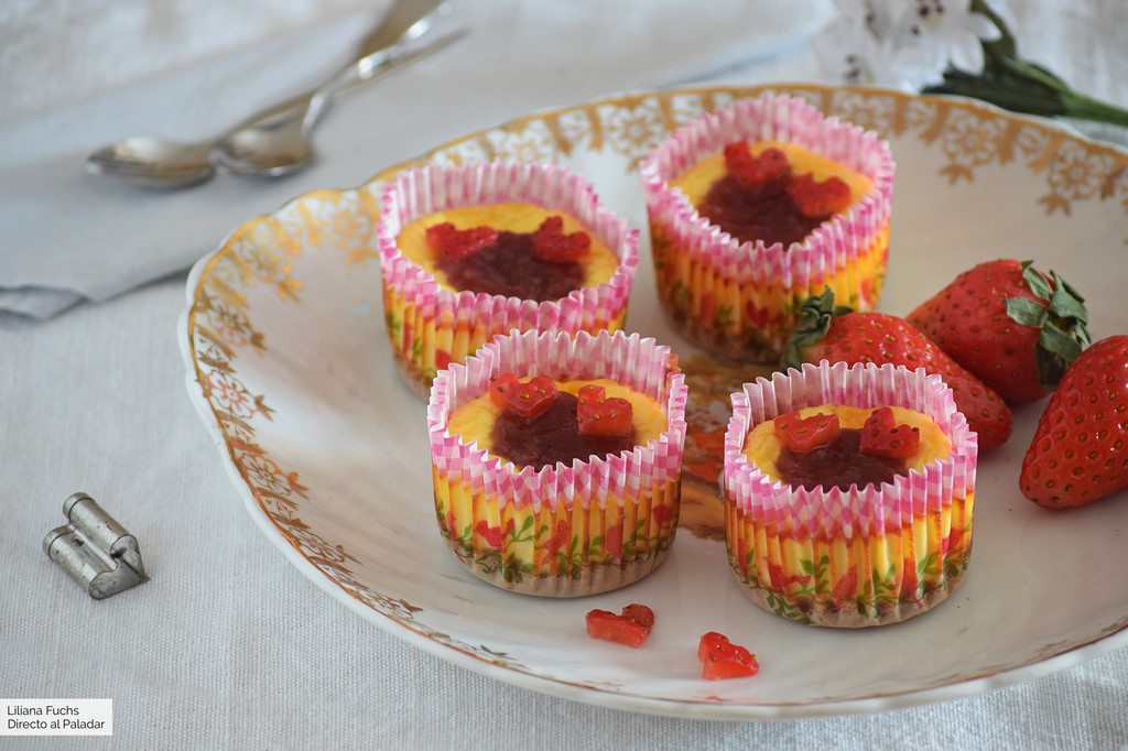 Mini cheesecakes de limón y fresa para dos: receta para compartir en San Valentín