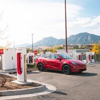 Tesla Supercharger Diner & Drive-in, el nuevo proyecto que incluye supercargadores, restaurante y autocinema
