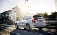 Volvo presenta oficialmente la XC90 2015