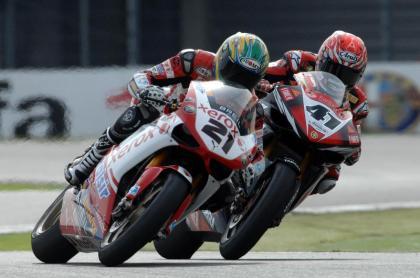 Bayliss domina en Assen de principio a fin