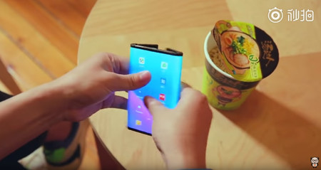 El teléfono plegable de Xiaomi aparece funcionando en un nuevo vídeo publicado por la marca