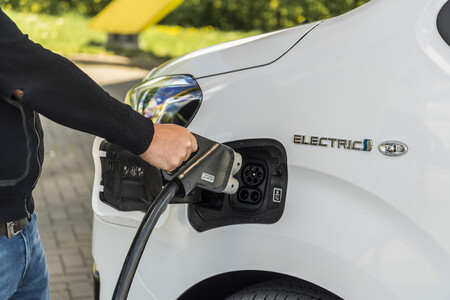 Toy Proace Elec 2020 Hub Pro Img Additional 251