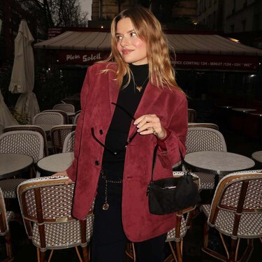 Nike se pasa el juego con las zapatillas en color vino tinto que le hacen la competencia a los botines este invierno 