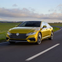 Todavía no es la versión que esperamos, pero Volkswagen comienza a mostrar el lado atrevido del Arteon con el nuevo R-Line