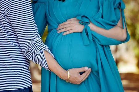 Las palabras de una mujer que asegura que defendía la maternidad subrogada hasta que le tocó a ella y se informó del proceso