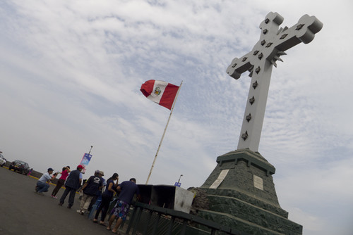Un domingo en Lima: el cerro San Cristóbal y el cambio de guardia en la Plaza de Armas