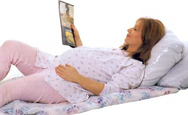 El reposo en cama para evitar un parto pretérmino, puesto en duda