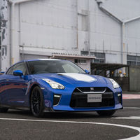 El Nissan GT-R celebra su 50 aniversario vistiéndose con el mítico color azul del Skyline GT-R R34