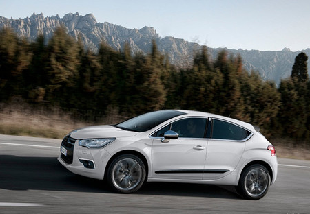 DS 4 PureTech 130, a la venta desde 20.400 euros
