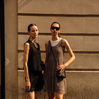 Adiós zapatillas blancas: estas zapatillas Skechers tienen un color muy bonito y están rebajadas 