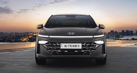 Hyundai Verna India4