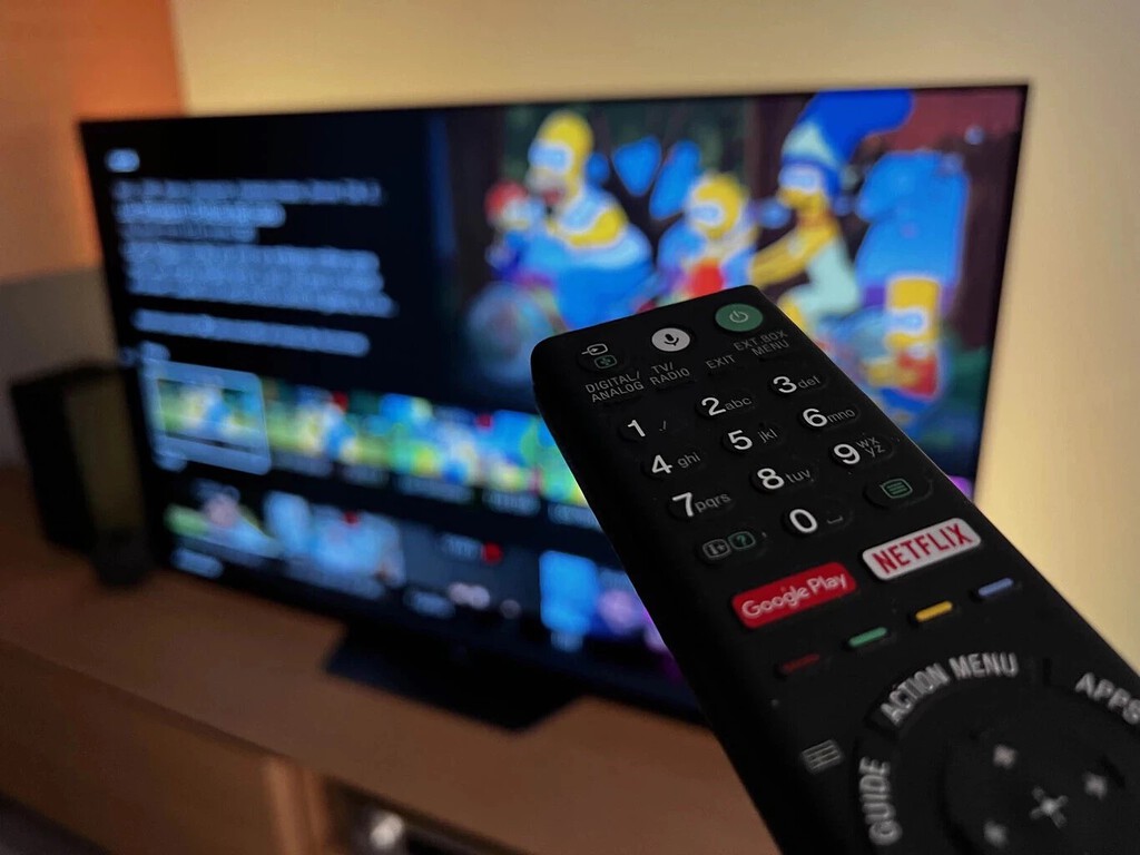 Tengo cientos de canales, más contenido que nunca y veo la tele menos que antes: cuando más no significa mejor