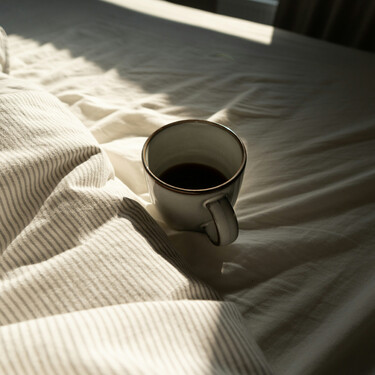 Este científico ha dedicado su vida a estudiar el envejecimiento y ha averiguado algo: la mejor forma de tomar el café para vivir más