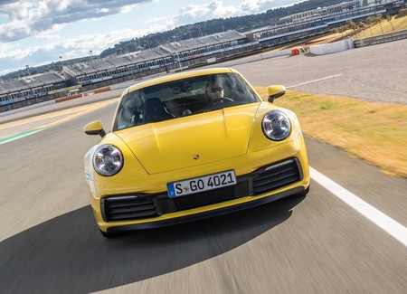 Porsche suma la opción de caja manual al 911, aunque sea 20% más lento que el PDK
