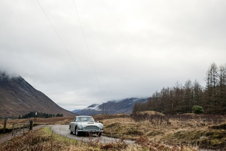Aston Martin producirá 25 unidades del DB5 Goldfinger, solo para millonarios fans del agente secreto 007