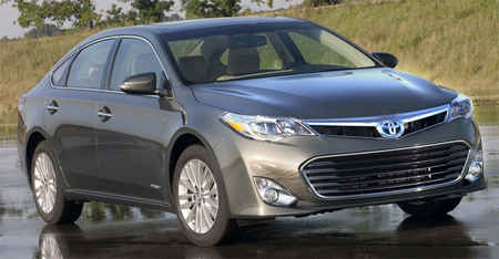 Toyota presenta un Avalon híbrido que se lanzará a finales de año