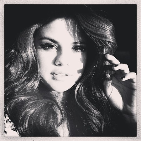 Hacer un Selena Gómez o, dicho de otro modo, limpiar el Twitter de gente que no te mola