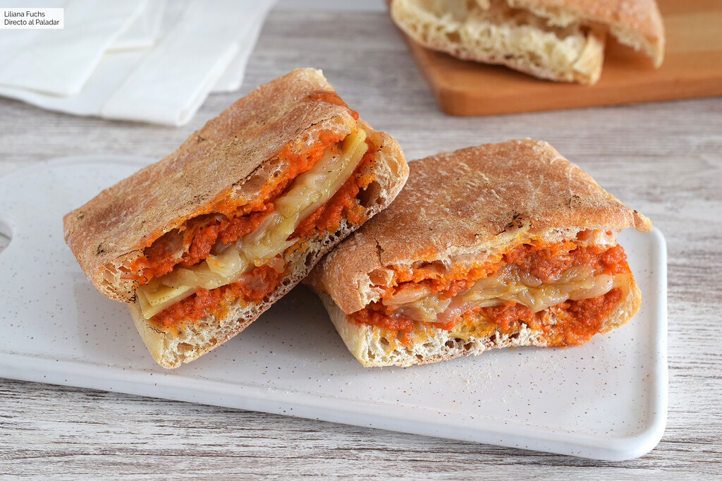 Almussafes: receta del mítico bocadillo valenciano de sobrasada, queso y cebolla caramelizada