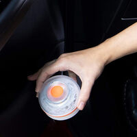 Jubila tus triángulos con esta luz de emergencia V16 homologada que está a mitad de precio en Amazon