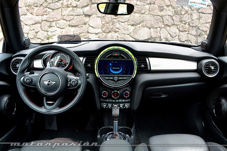 Mini Cooper S 650 Interior