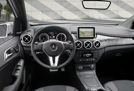 Mercedes-Benz-ClaseB-E-cell-plus-03