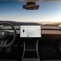 11 interiores minimalistas que se adelantaron al Tesla Model 3