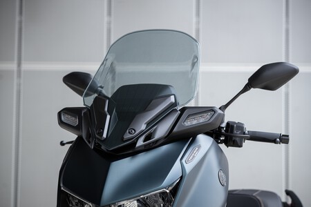 Yamaha Xmax 300 Tech Max 2023 006