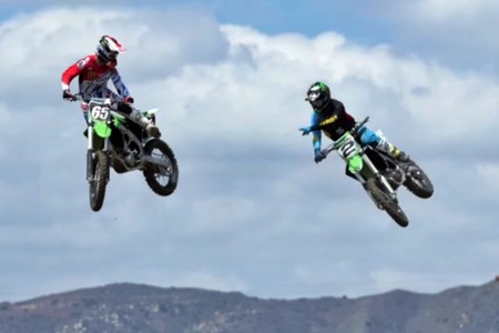 Un día "cualquiera" en la vida de Jonathan Rea: viajes, patrocinadores y Jeremy McGrath