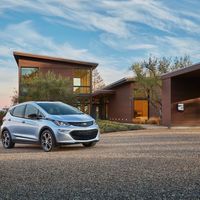 Chevrolet Bolt llegará a México muy pronto (por si tenías pensado comprar un LEAF)