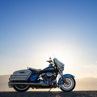 Harley-Davidson Electra Glide: la moto más clásica de Milwaukee es pura esencia custom, por 34.500 euros