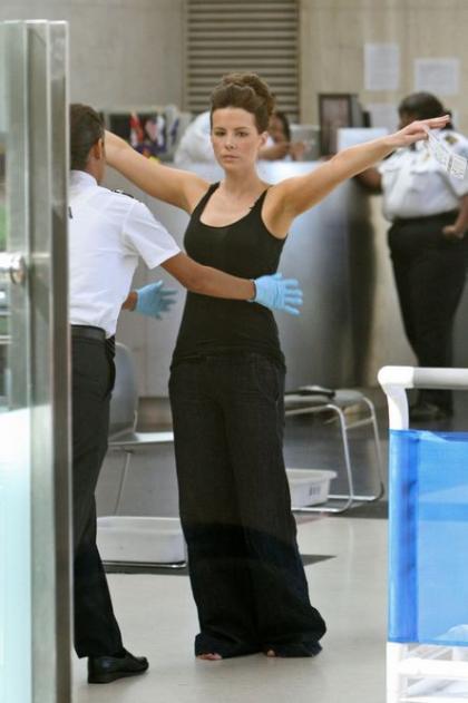 Kate Beckinsale no va armada