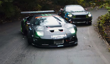 Mustang vs Murciélago: épica batalla de drift (vídeo)
