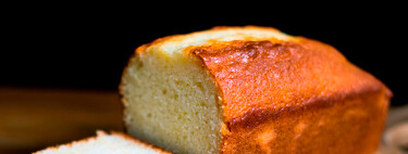 Bizcocho de yogur casero: la receta clásica más fácil y esponjosa