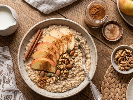 Cómo hacer avena con manzana y canela en 5 minutos: un desayuno rápido y fácil