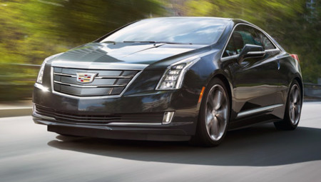 Cadillac actualiza el ELR Coupé: más potencia y mejor dinámica para el eléctrico de la casa