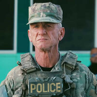 El guion de 'Una batalla tras otra' era tan bueno que obligó a Sean Penn a parar todo lo que estaba haciendo. Lo leyó "desnudo y goteando en el suelo"