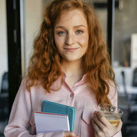 Todo el mundo asumía que la IA destrozaría el mercado laboral de la Generación Z. Los datos acumulados durante 40 años dicen exactamente lo contrario