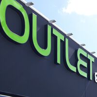 Liquidación en el outlet de El Corte Inglés: sandalias con hasta un 70% de descuento para este verano 