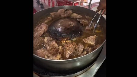 Estos son los famosos tacos de suadero y tripa del Centro Histórico de CDMX, tienen más de 50 años en servicio y salieron en Netflix